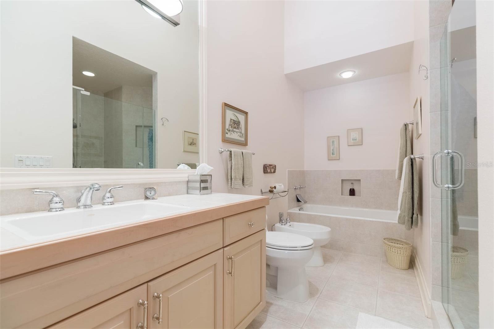 secondary bath and pool bath