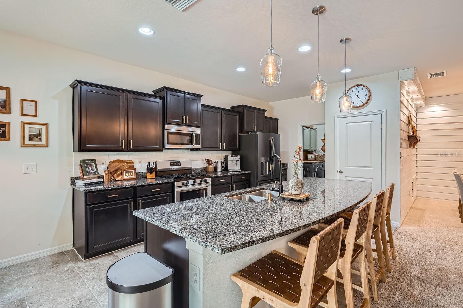 6307 Shadowlake Dr - Kitchen