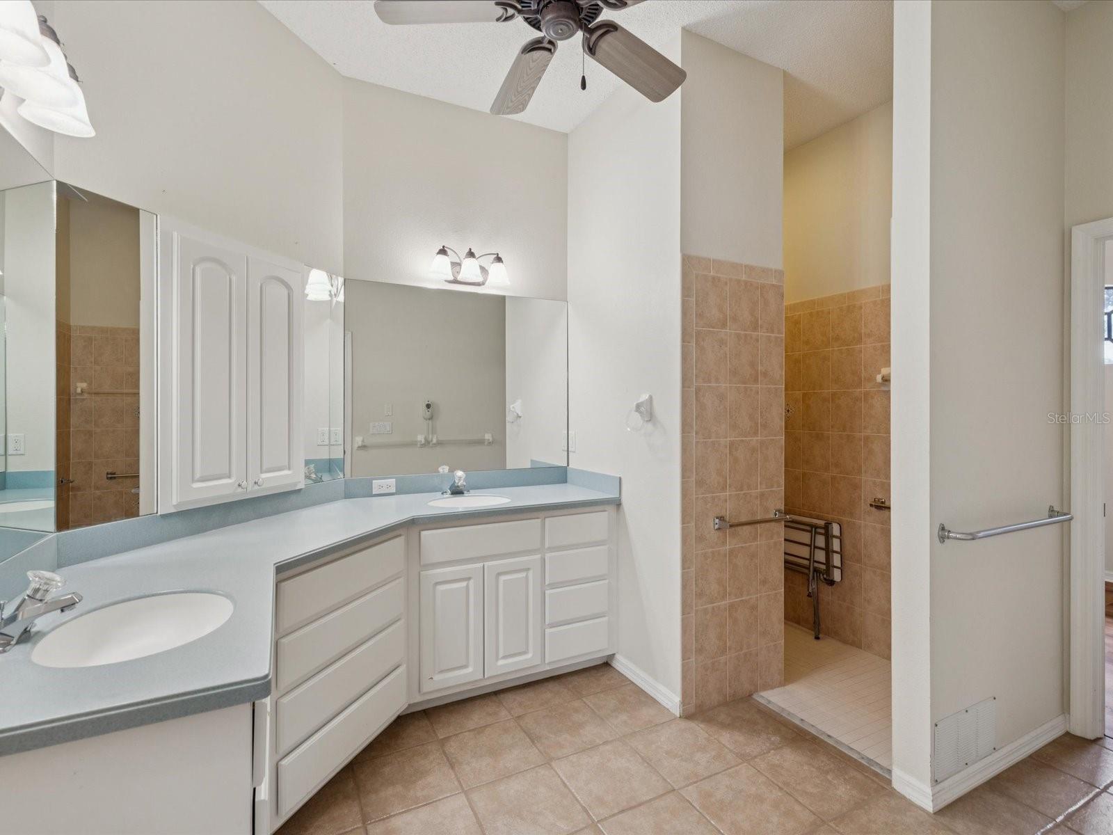 en suite bathroom