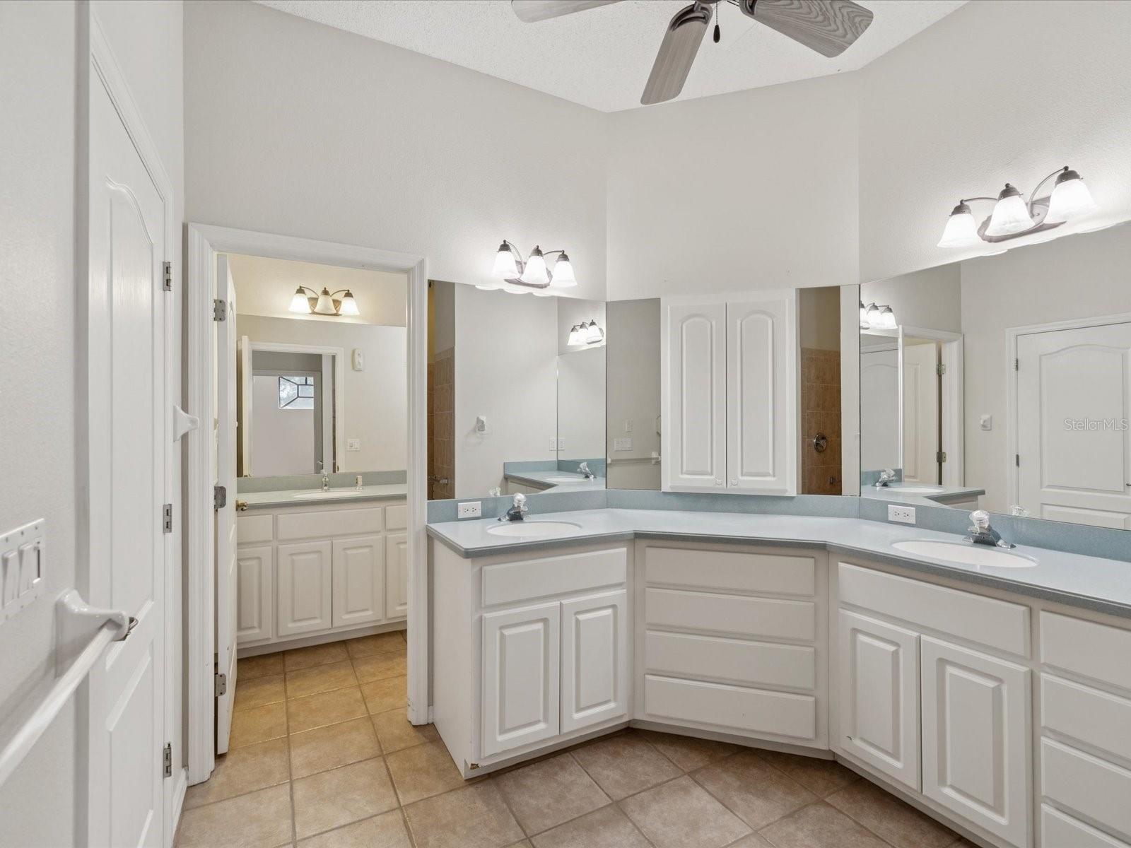 en suite bathroom
