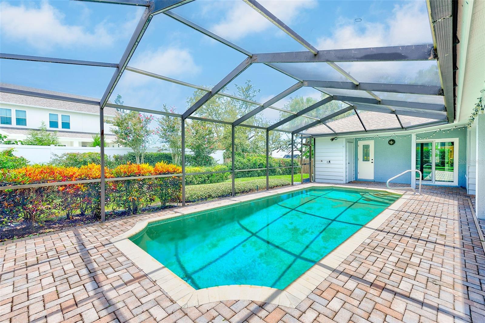 Beautifully landscaped exterior to enjoy