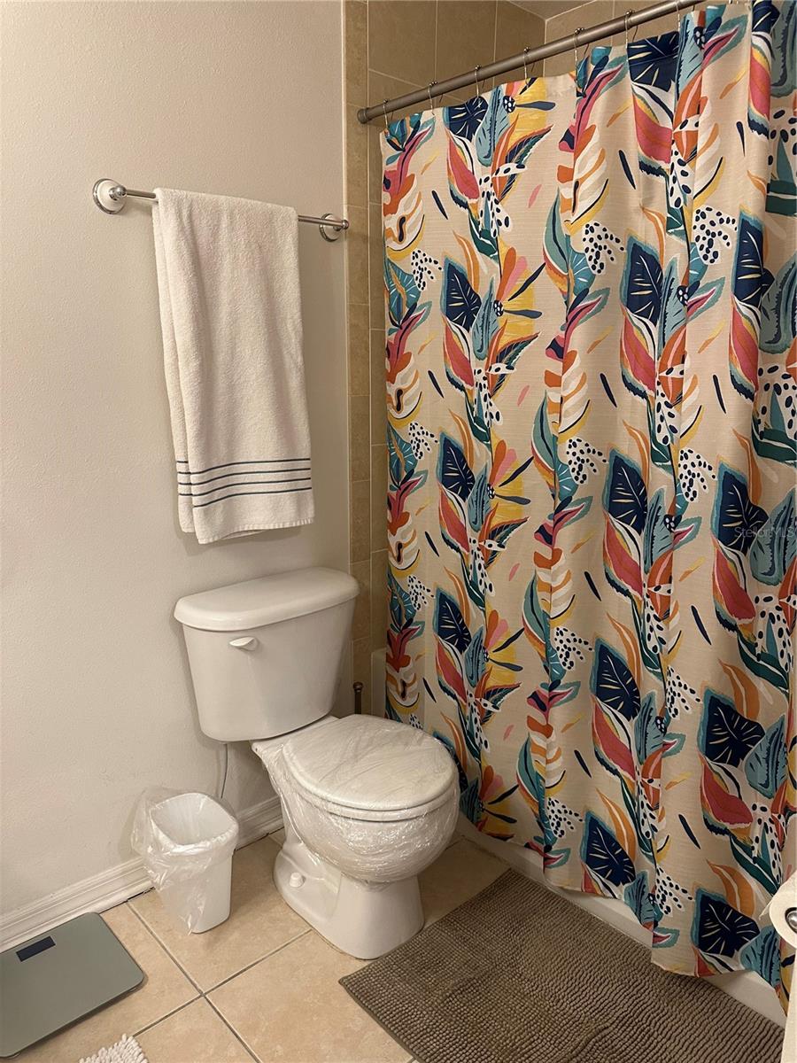 2nd bath tub with shower