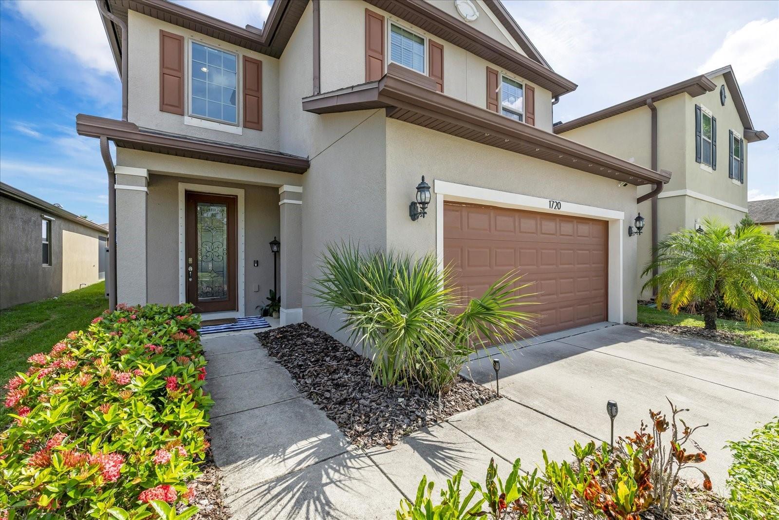 Front & Back Lawn Maintenance covered by HOA