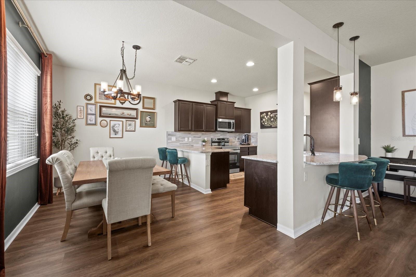 Natural Lighting throughout