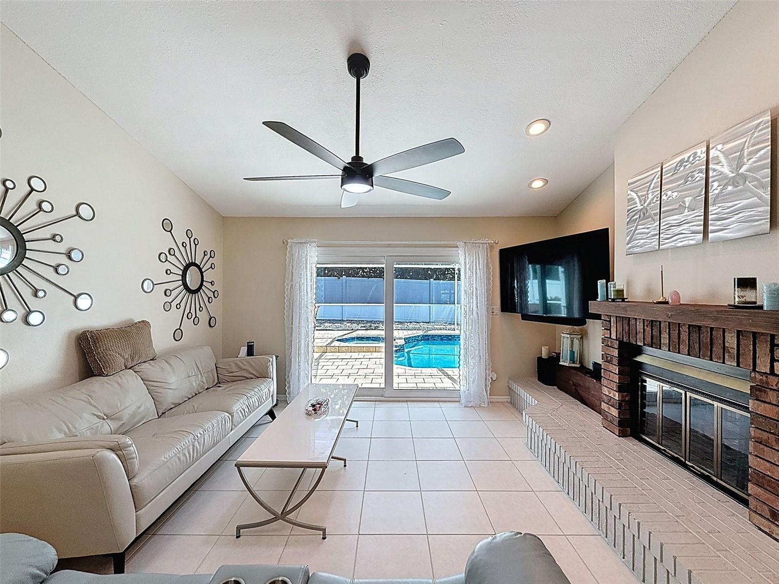 Second living room leading to the pool