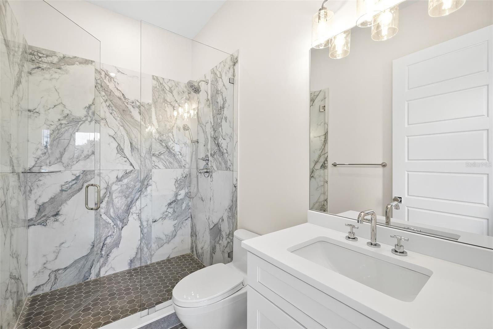 En Suite Bath