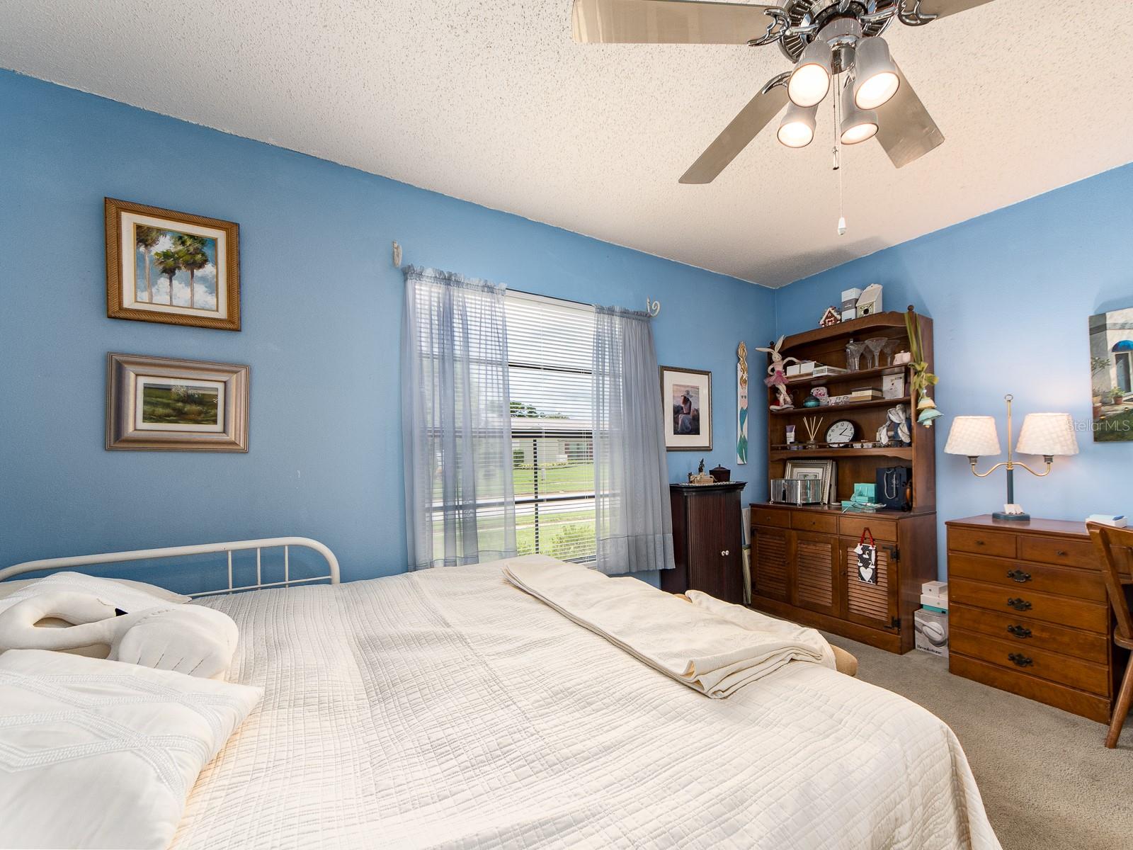 Guest bedroom