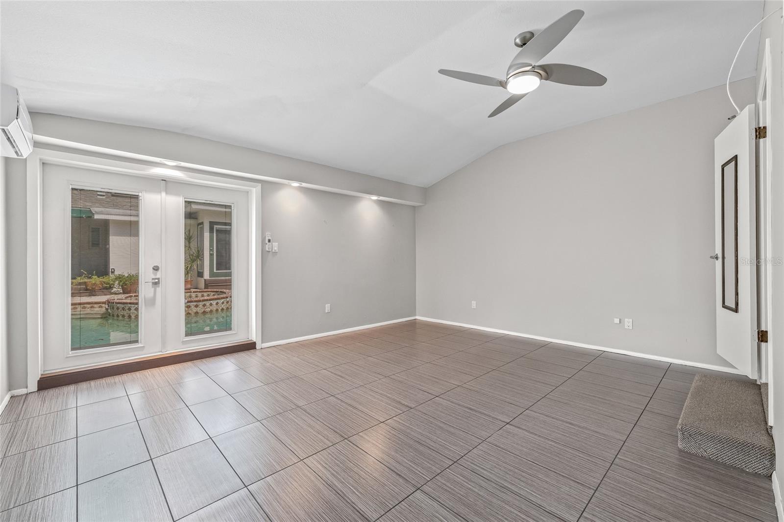 Room without staging.