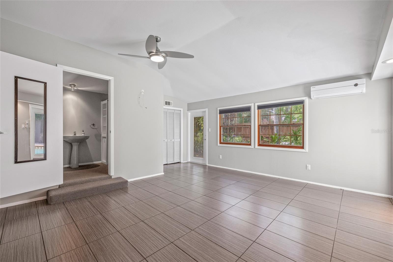 Room without staging.
