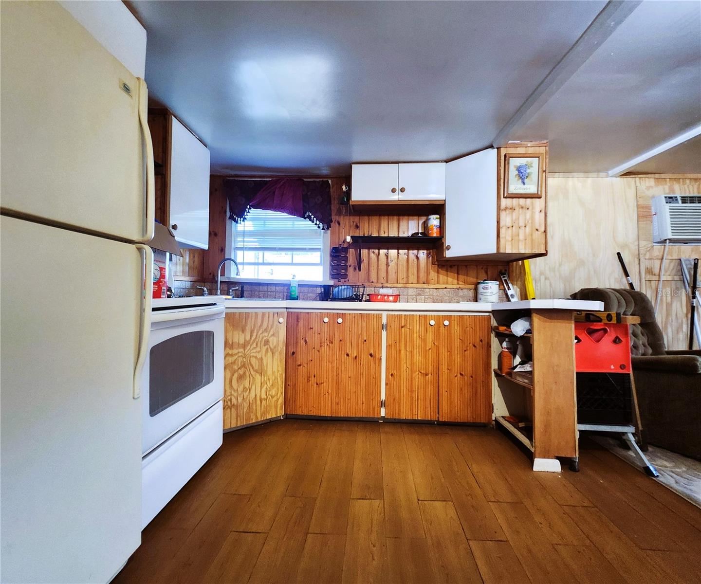 Living Room & Kitchen