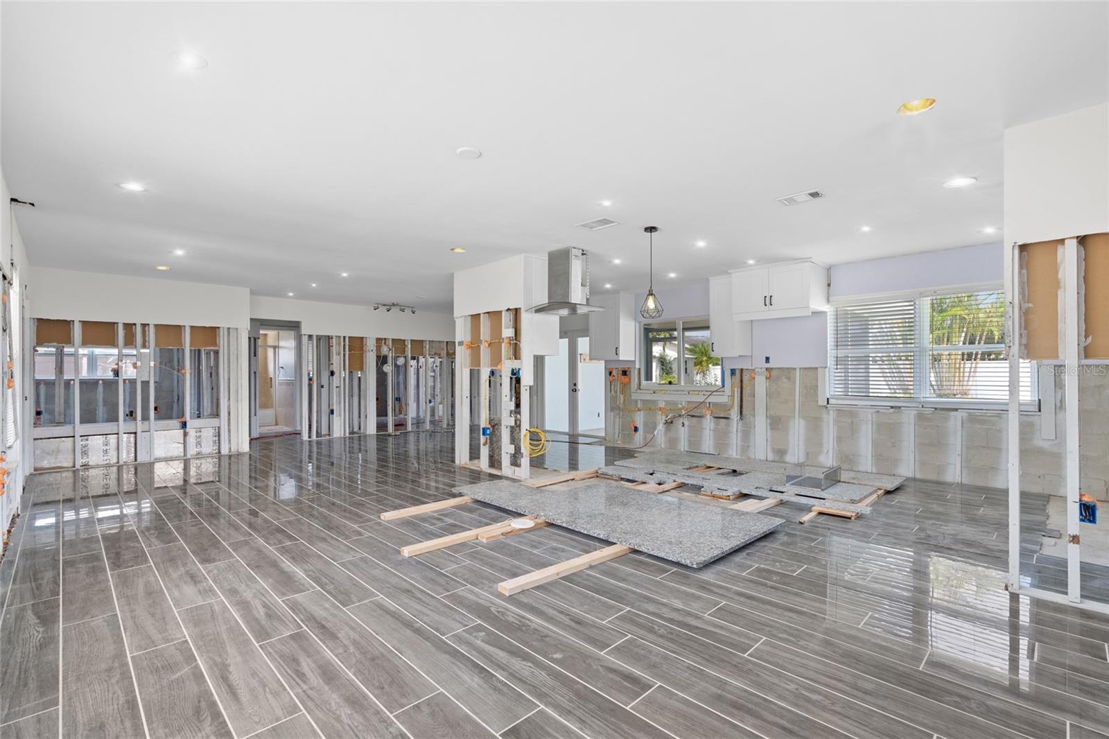 Living area with countertops