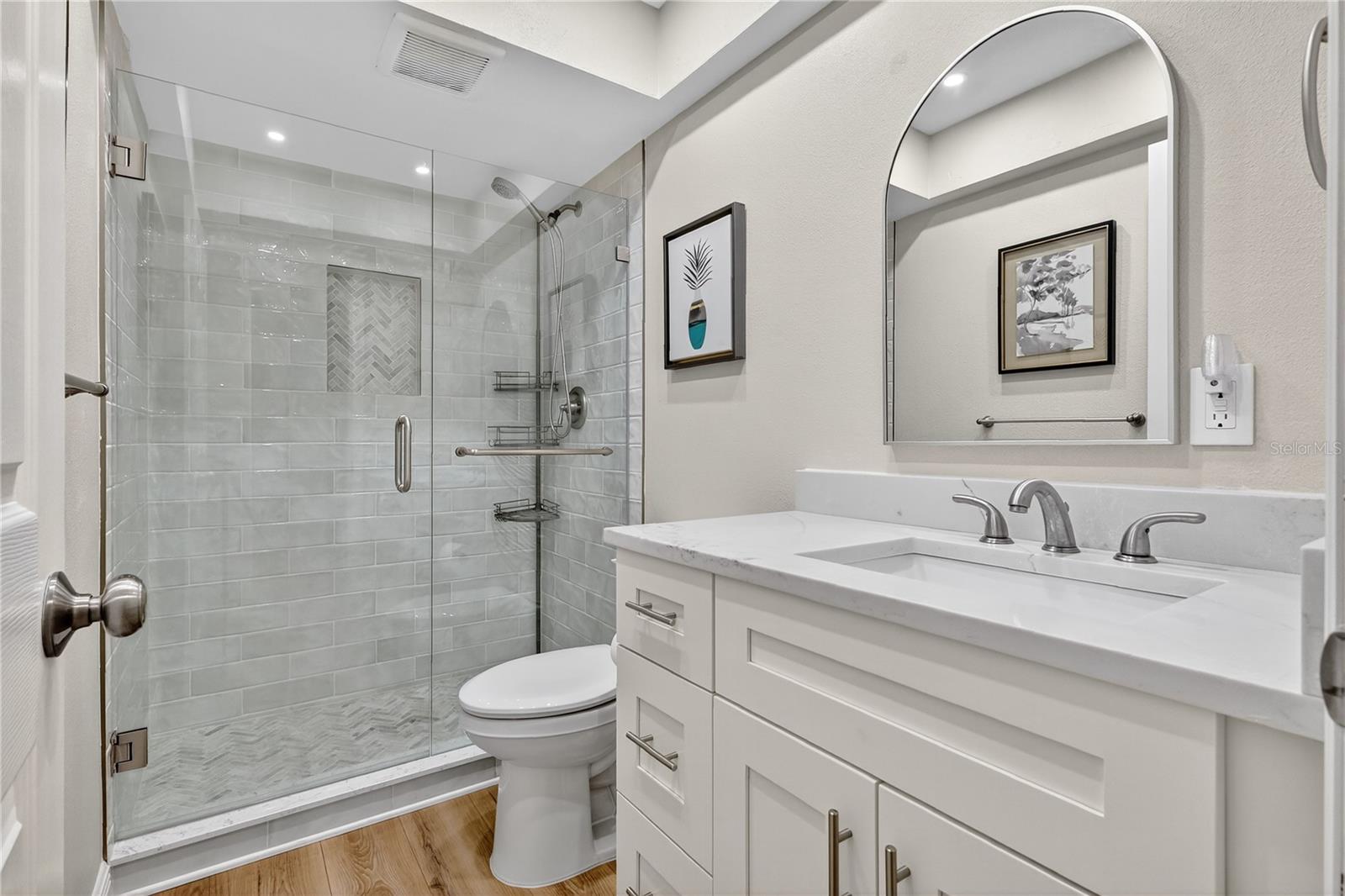 Hall bath serving guests and 4th bedroom.