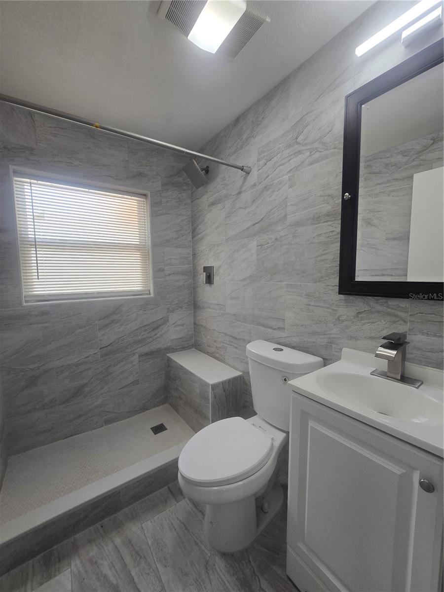 MAIN BATHROOM