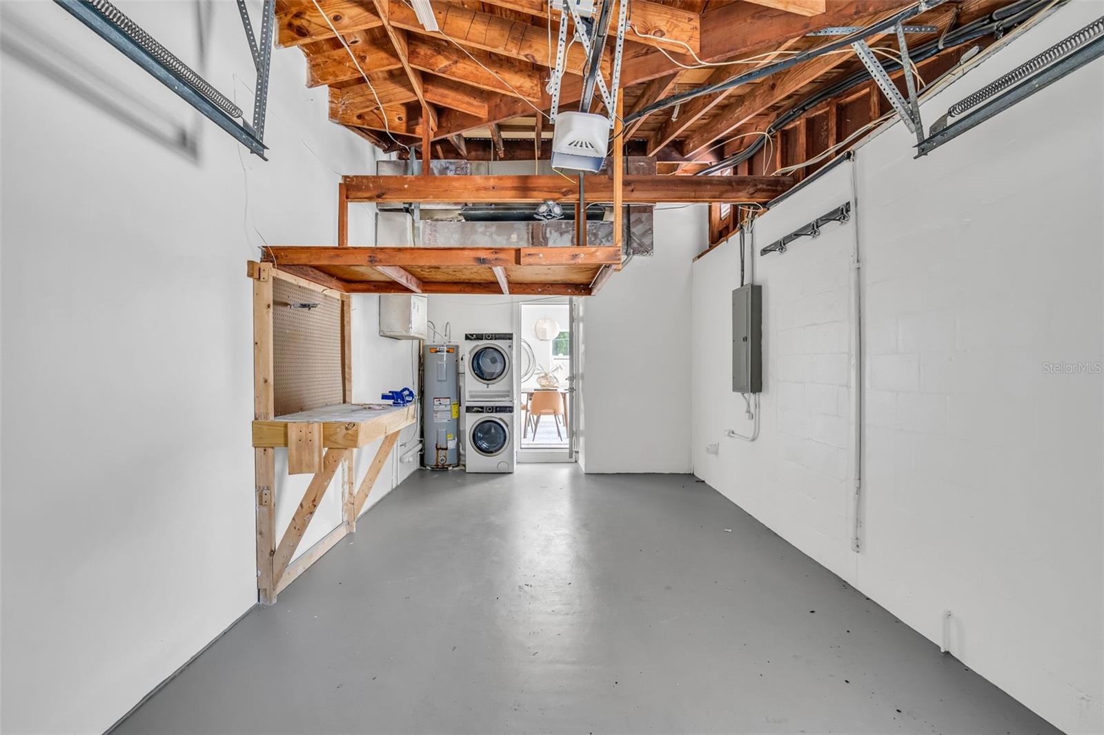 1-Car Garage with Laundry