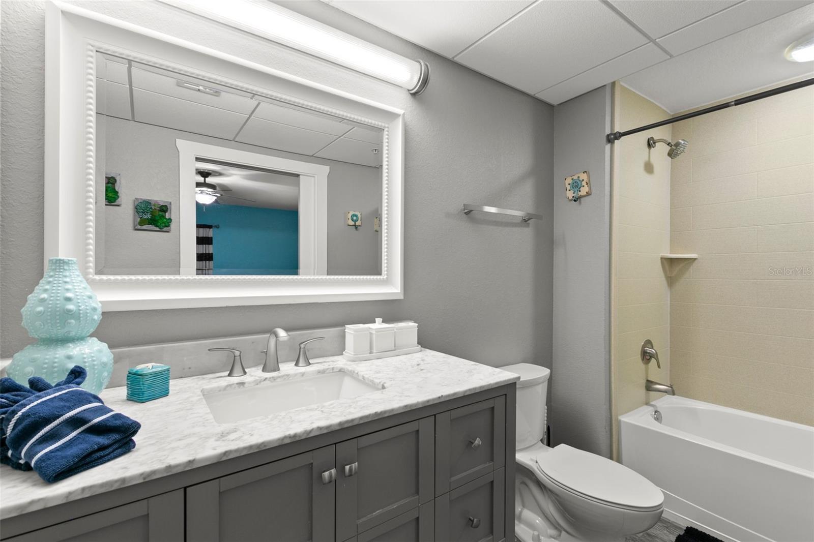 Ensuite Bath #2 with Tub and Shower