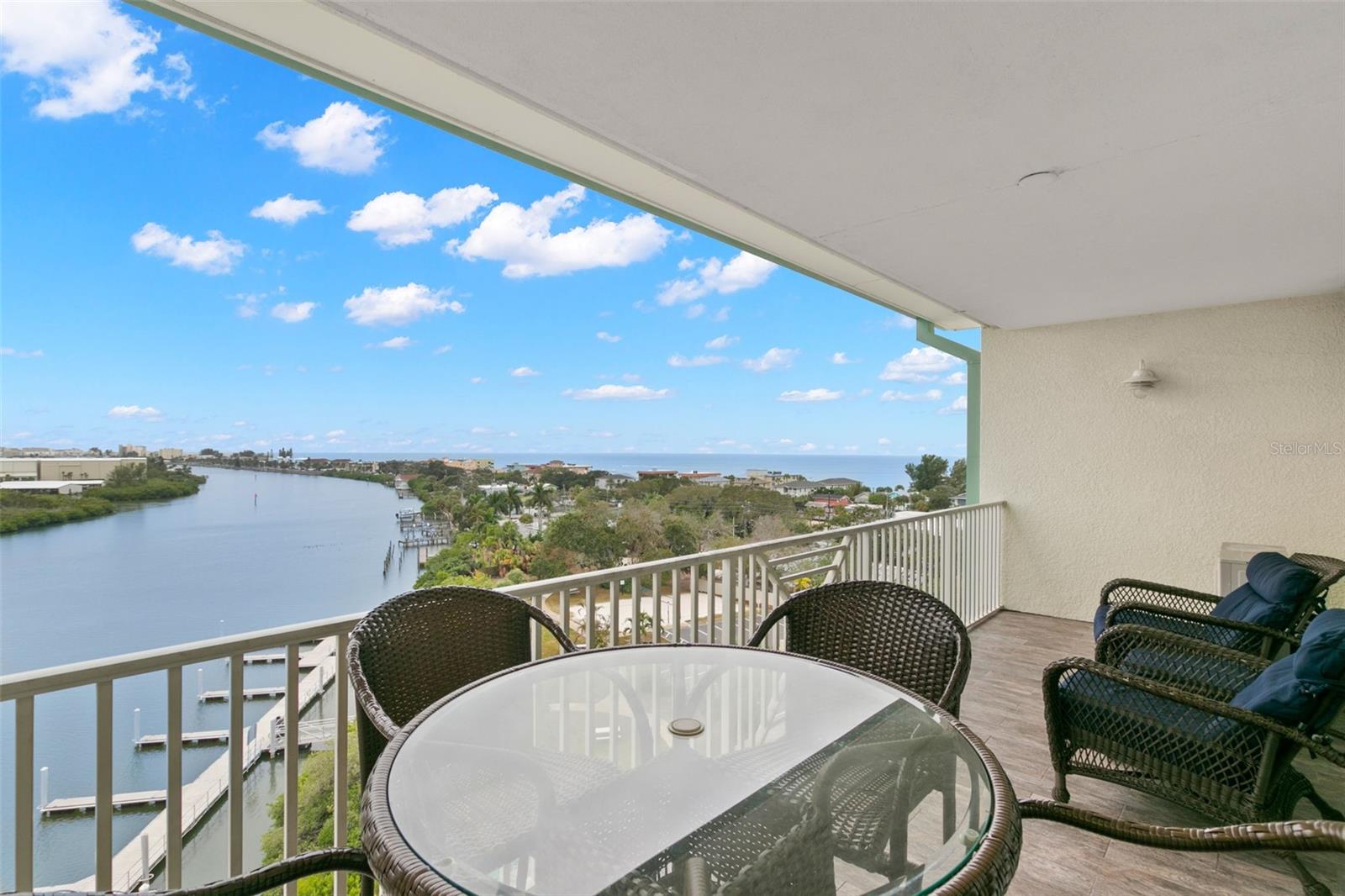 Private Waterfront Balcony