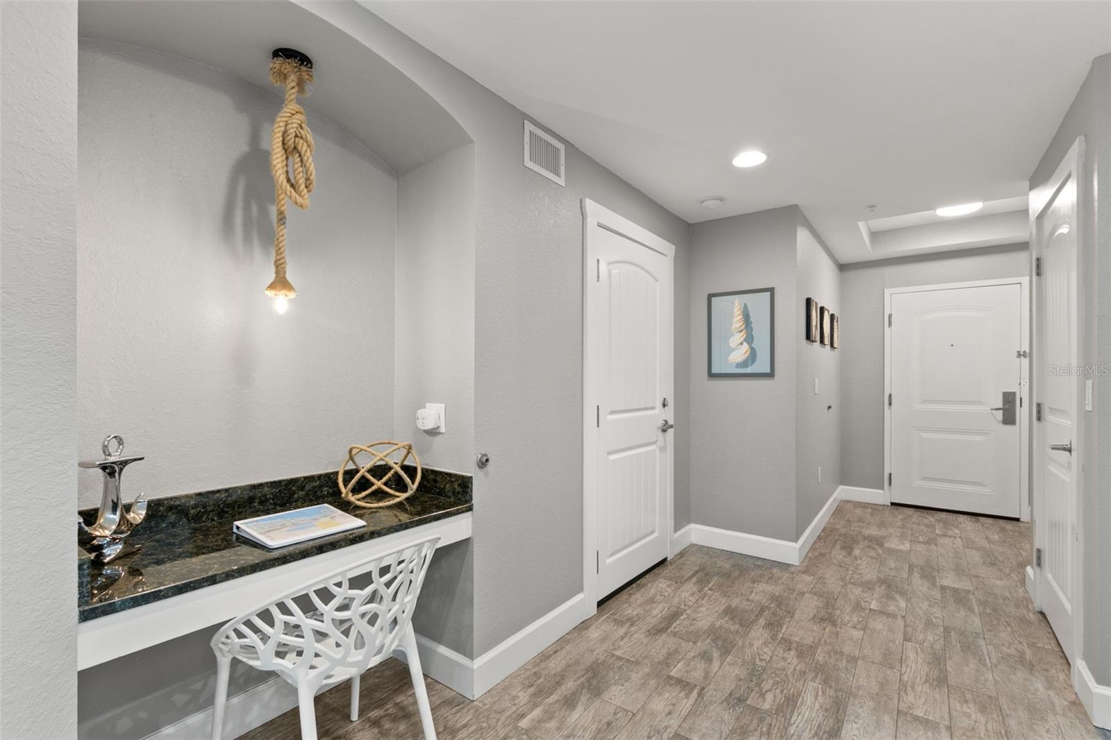 Built in Desk Area