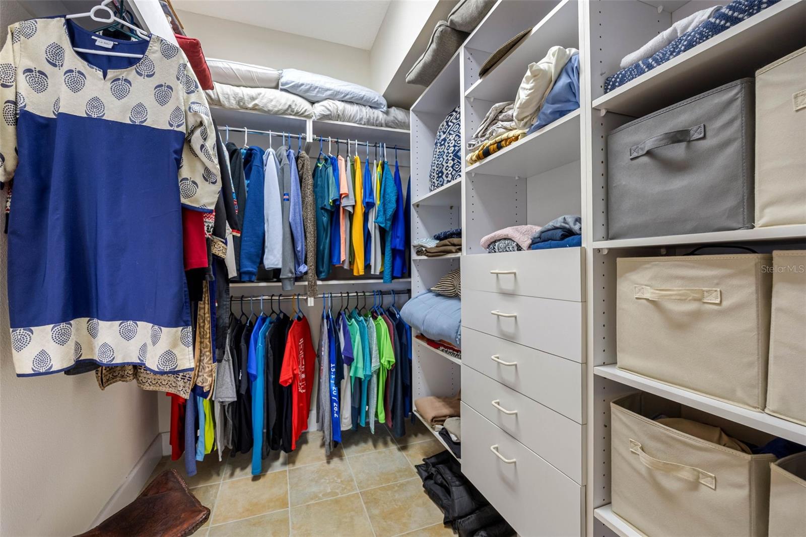 Walk-in Closet