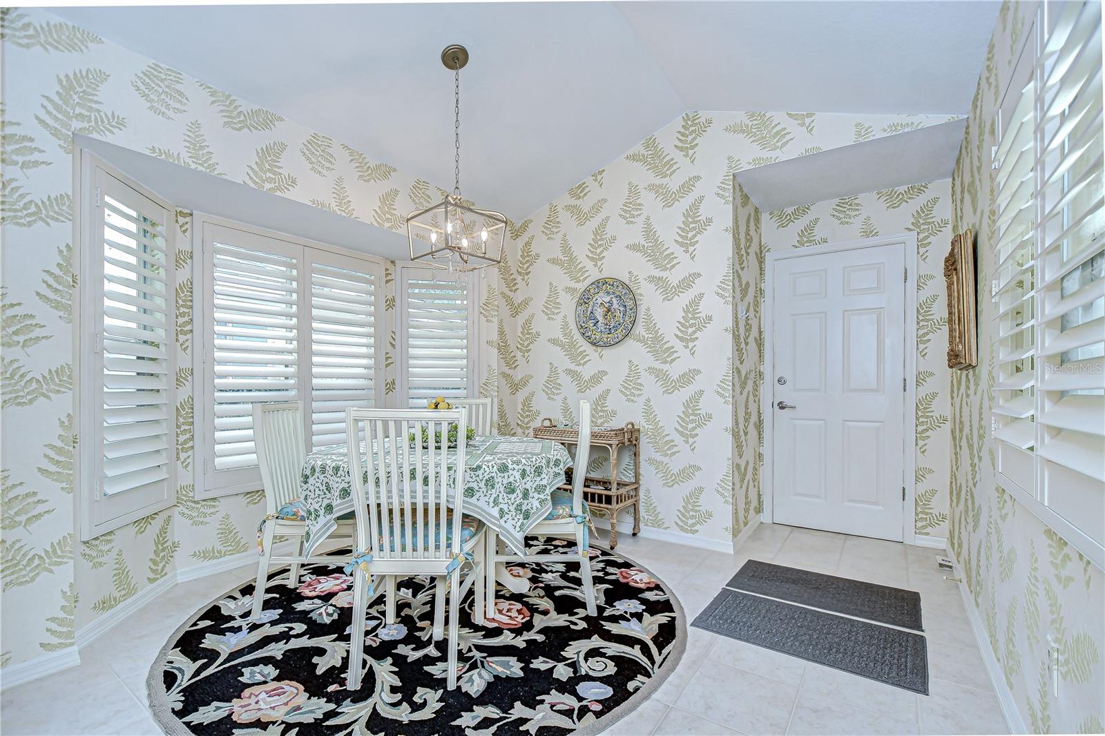 BREAKFAST AREA IN KITCHEN