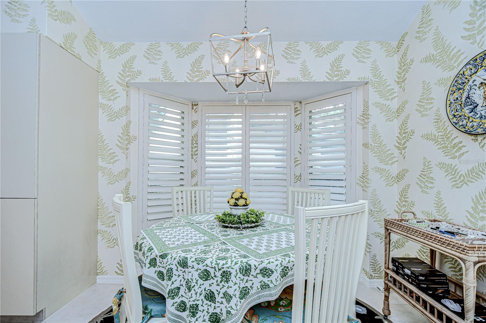 BREAKFAST AREA IN KITCHEN