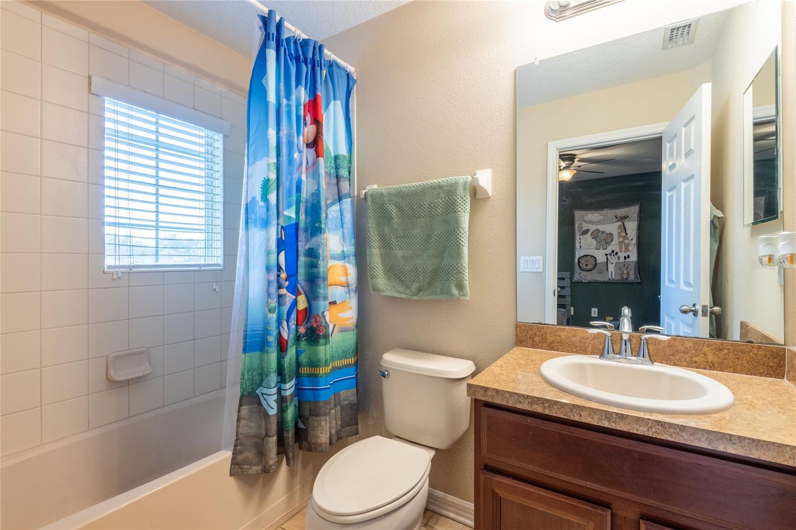 Bathroom in the second bedroom.