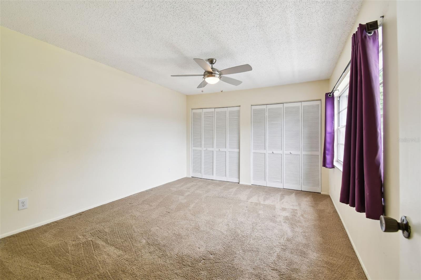 Large primary bdrm
