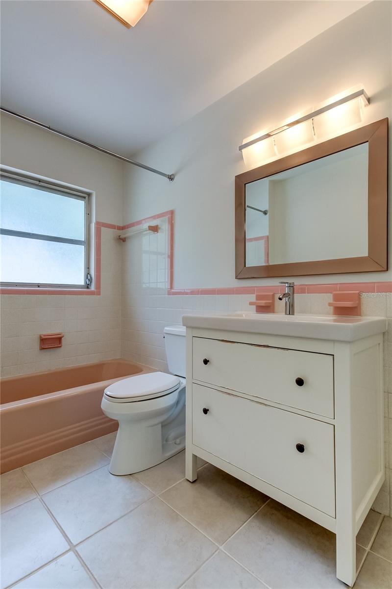 Bathroom 1 with Tub