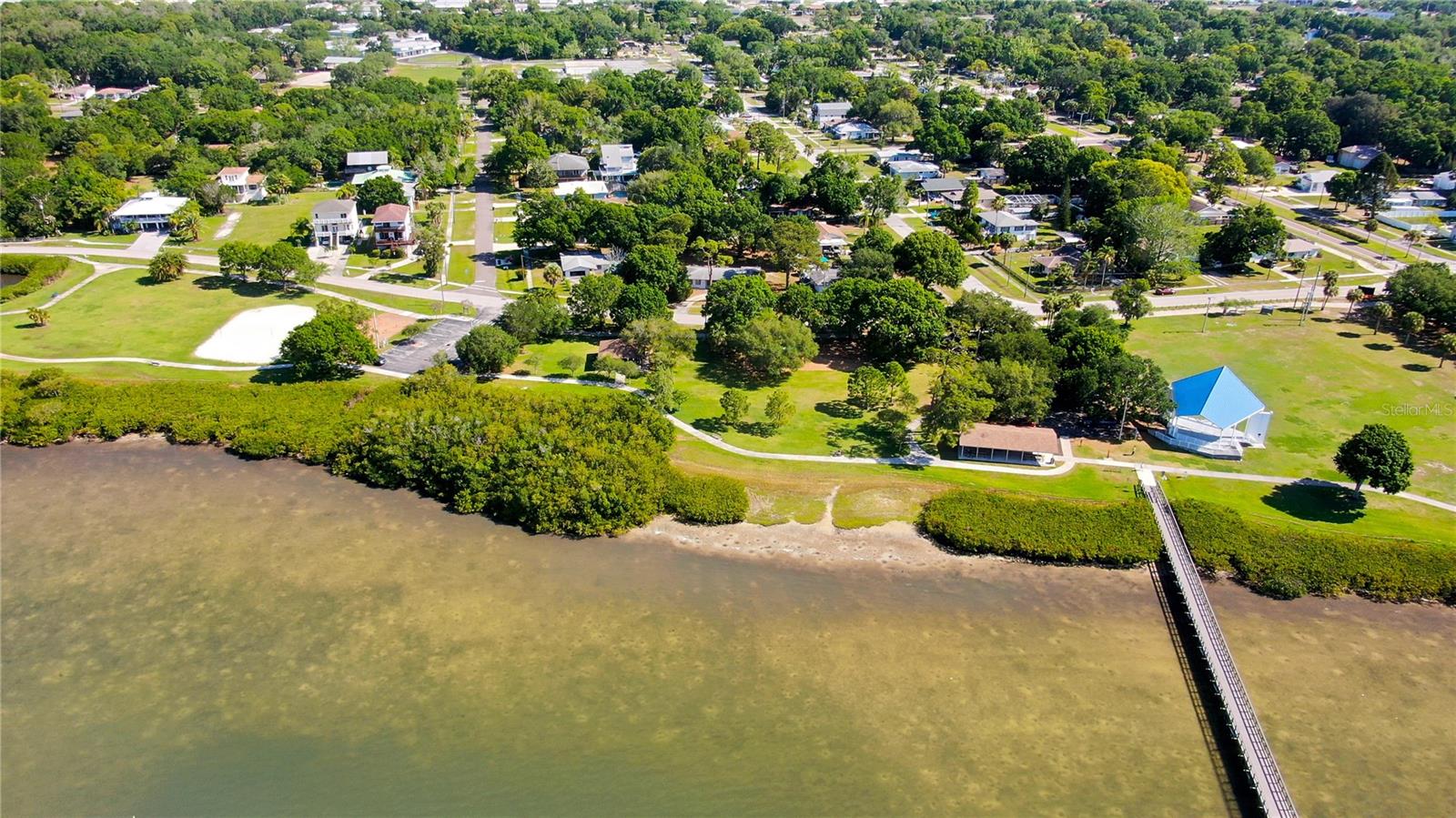 Unobstructed waterfront views of Tampa Bay