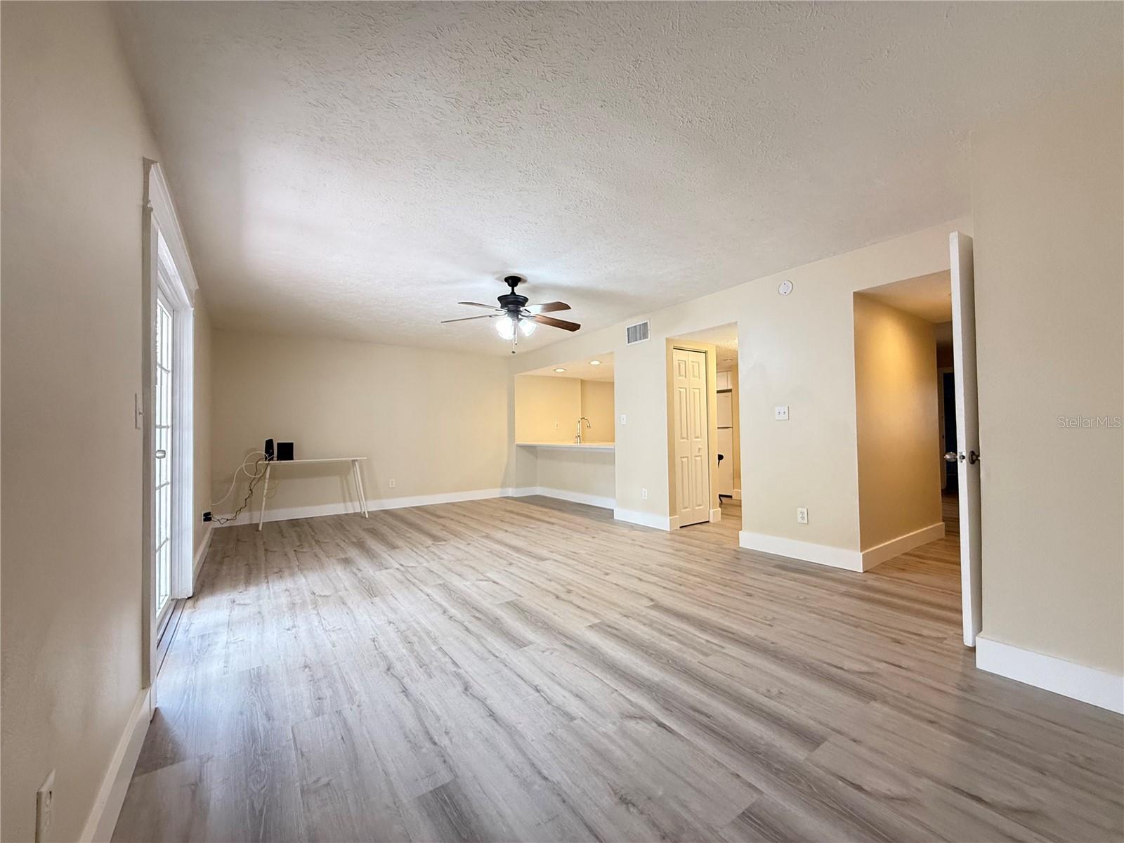 Split Living Room - dining room