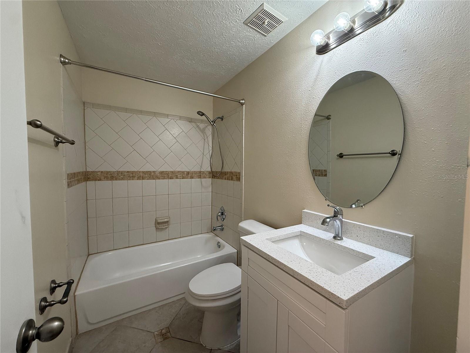 Upstairs hallway bath