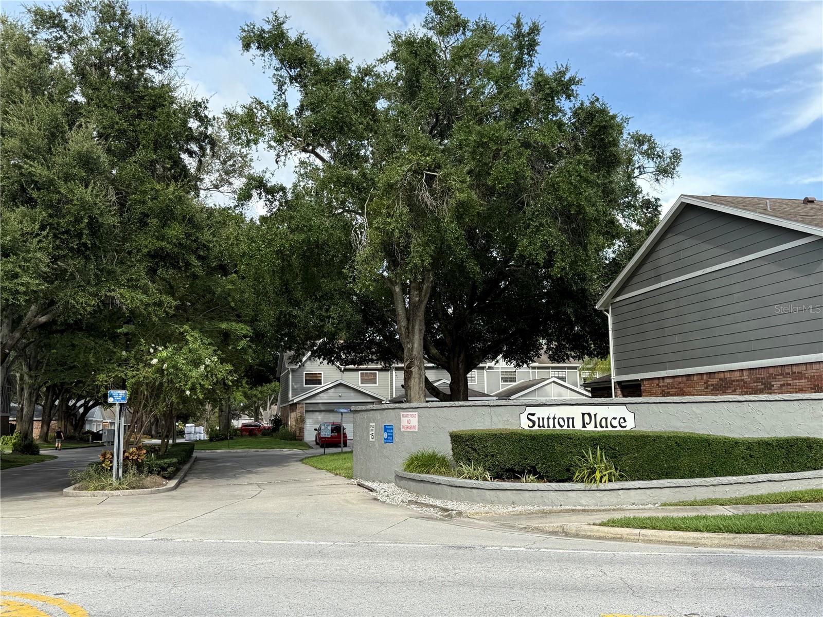 Entrance into Sutton Place From Albany Avenue