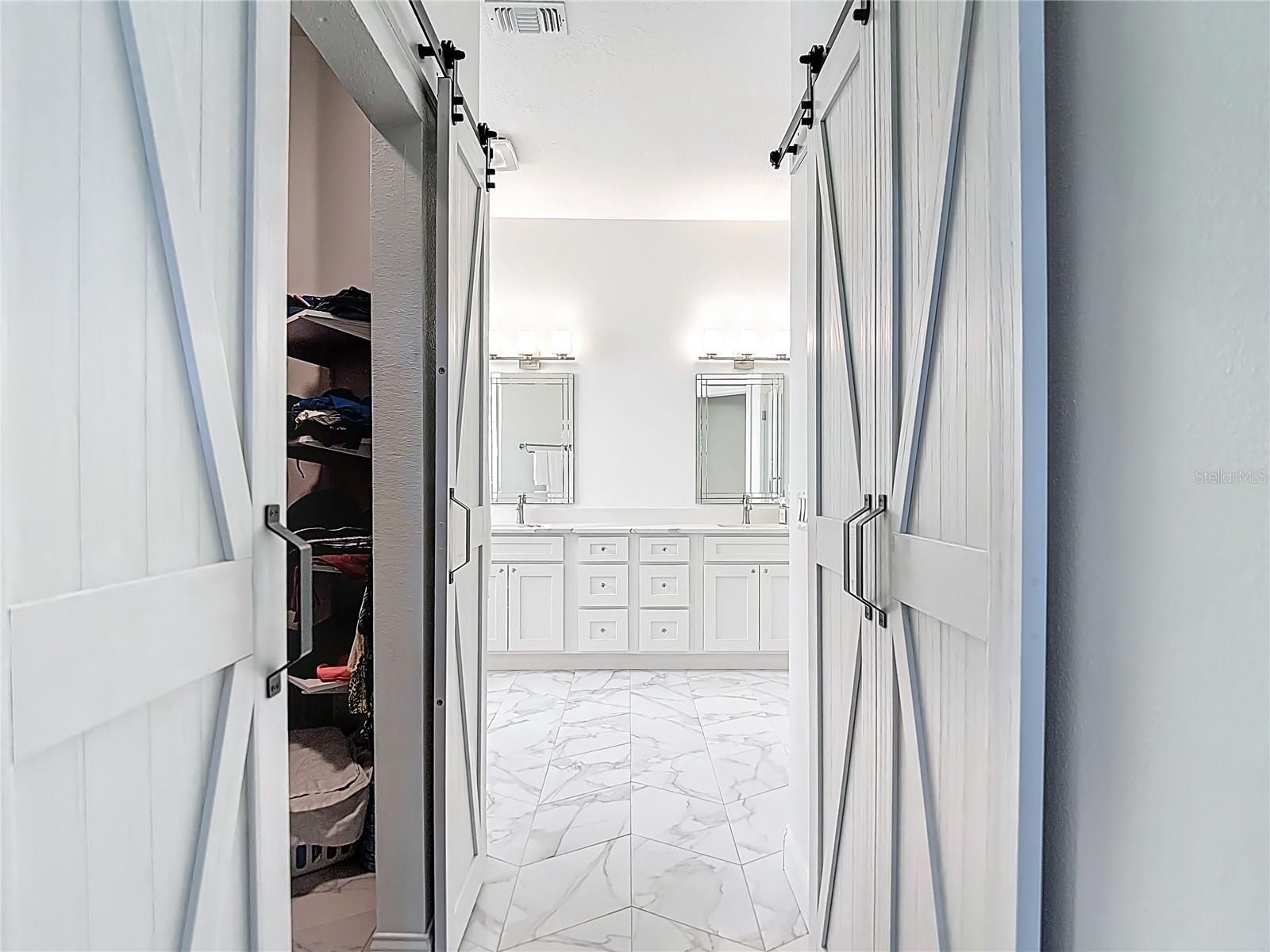 Luxurious Soaking Tub