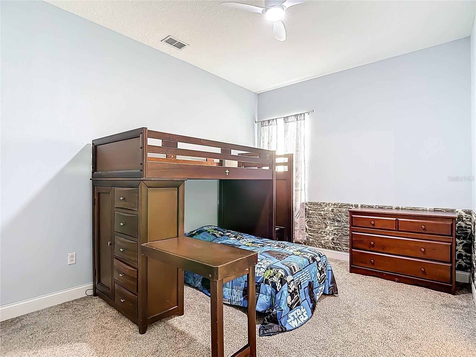 Large Walkin Closet