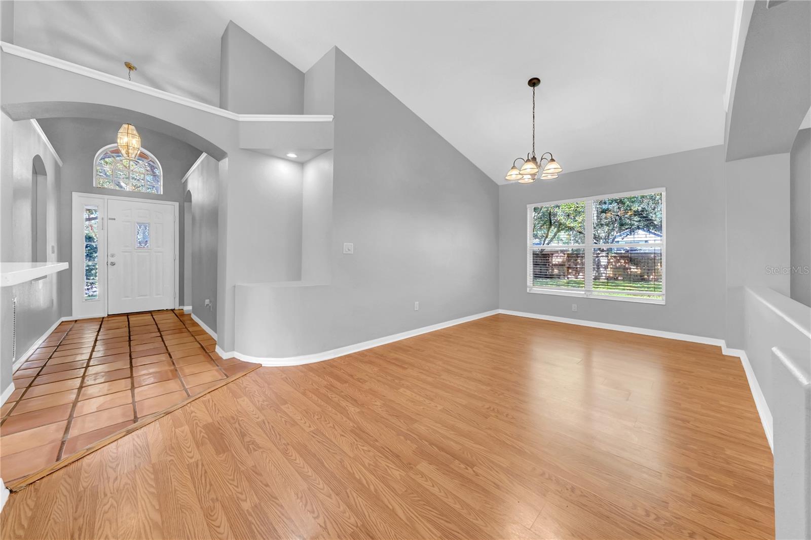 Dining room.