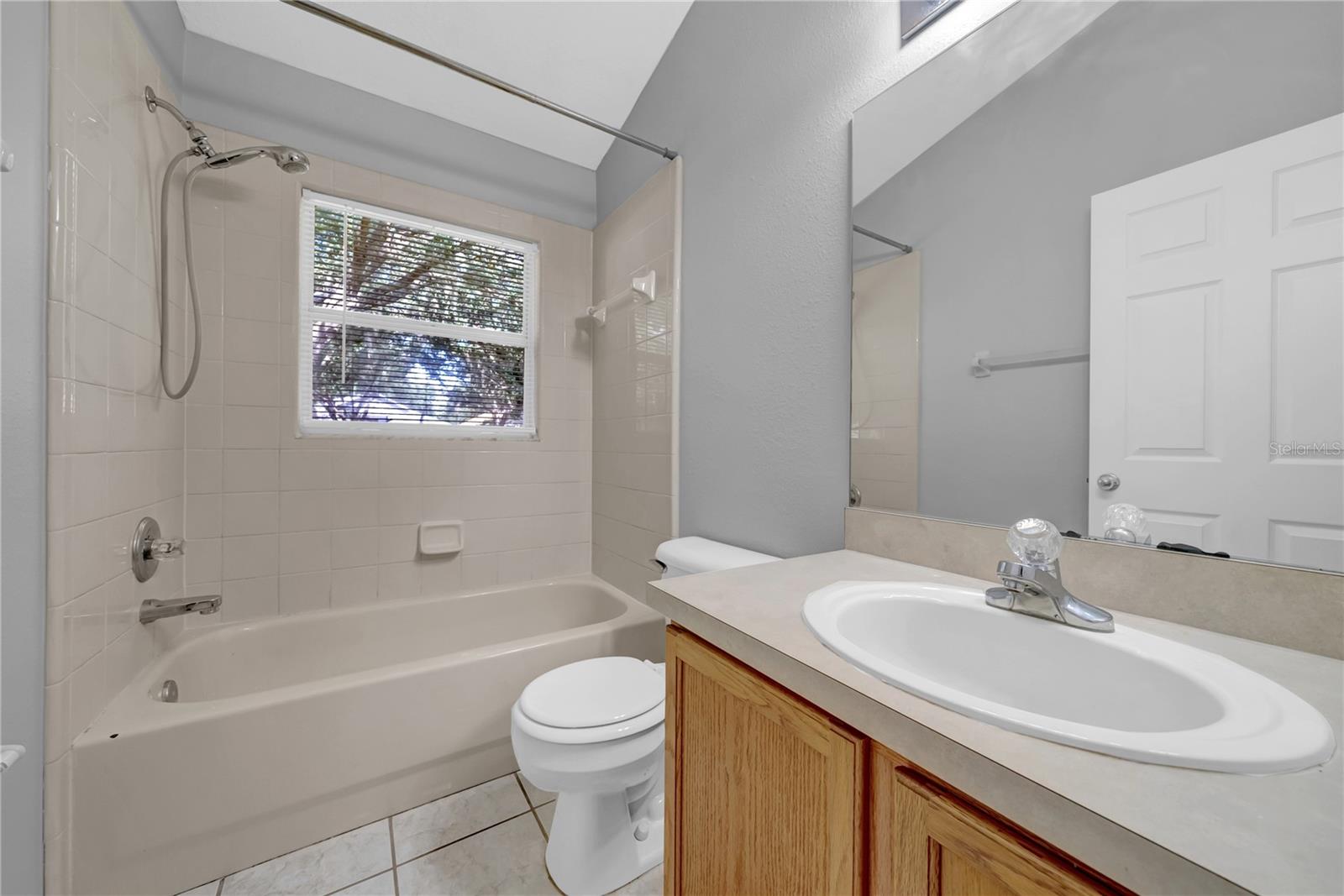 2nd Full Bathroom