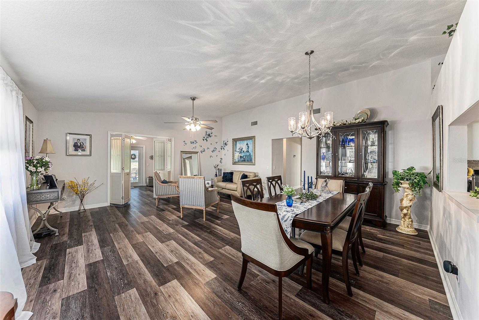 Living/Dining Combo