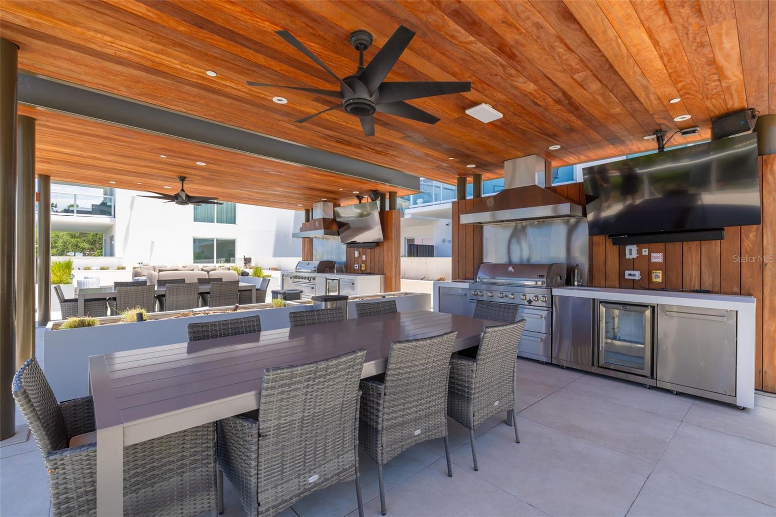 Outdoor community amenities