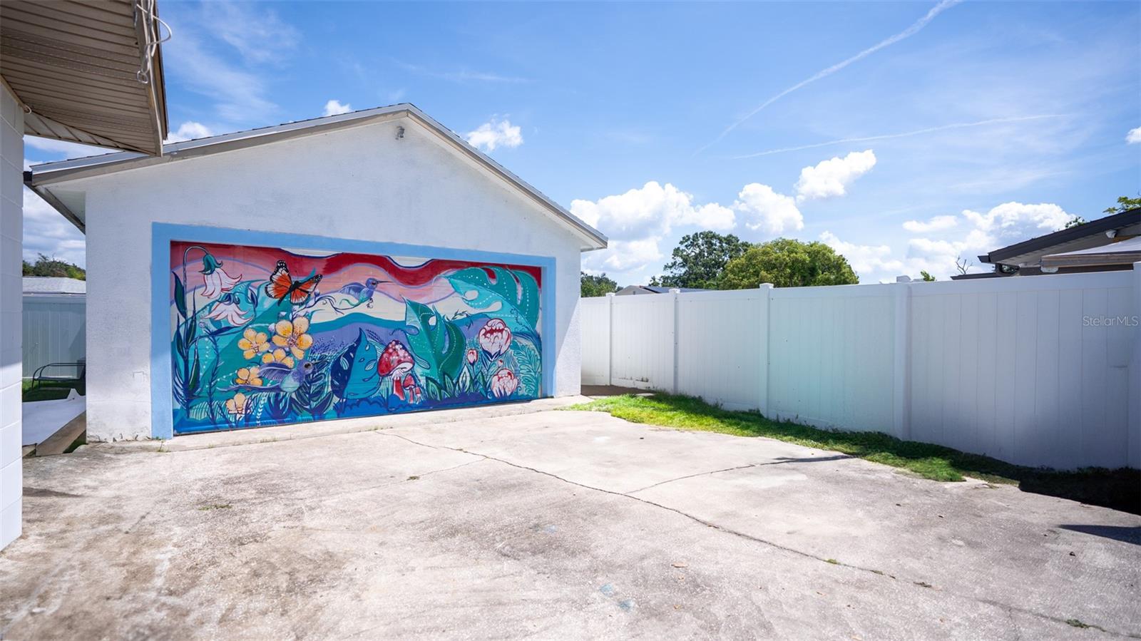 DETACHED GARAGE