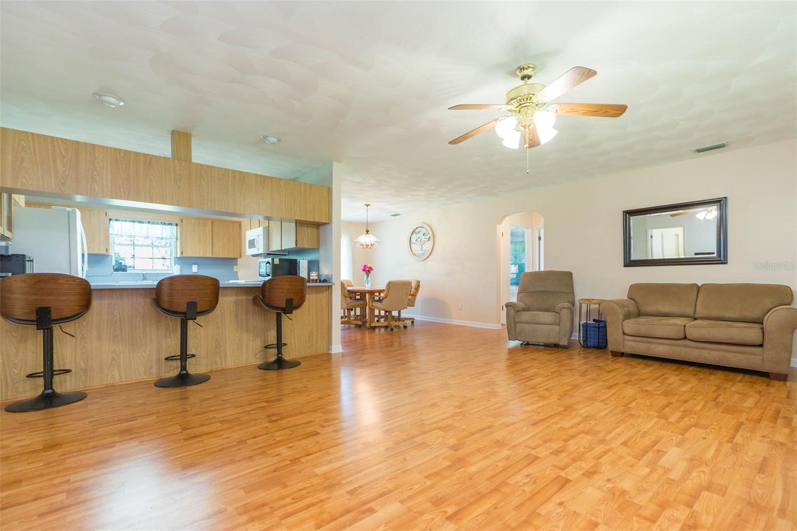 Great room view of kitchen and dining area