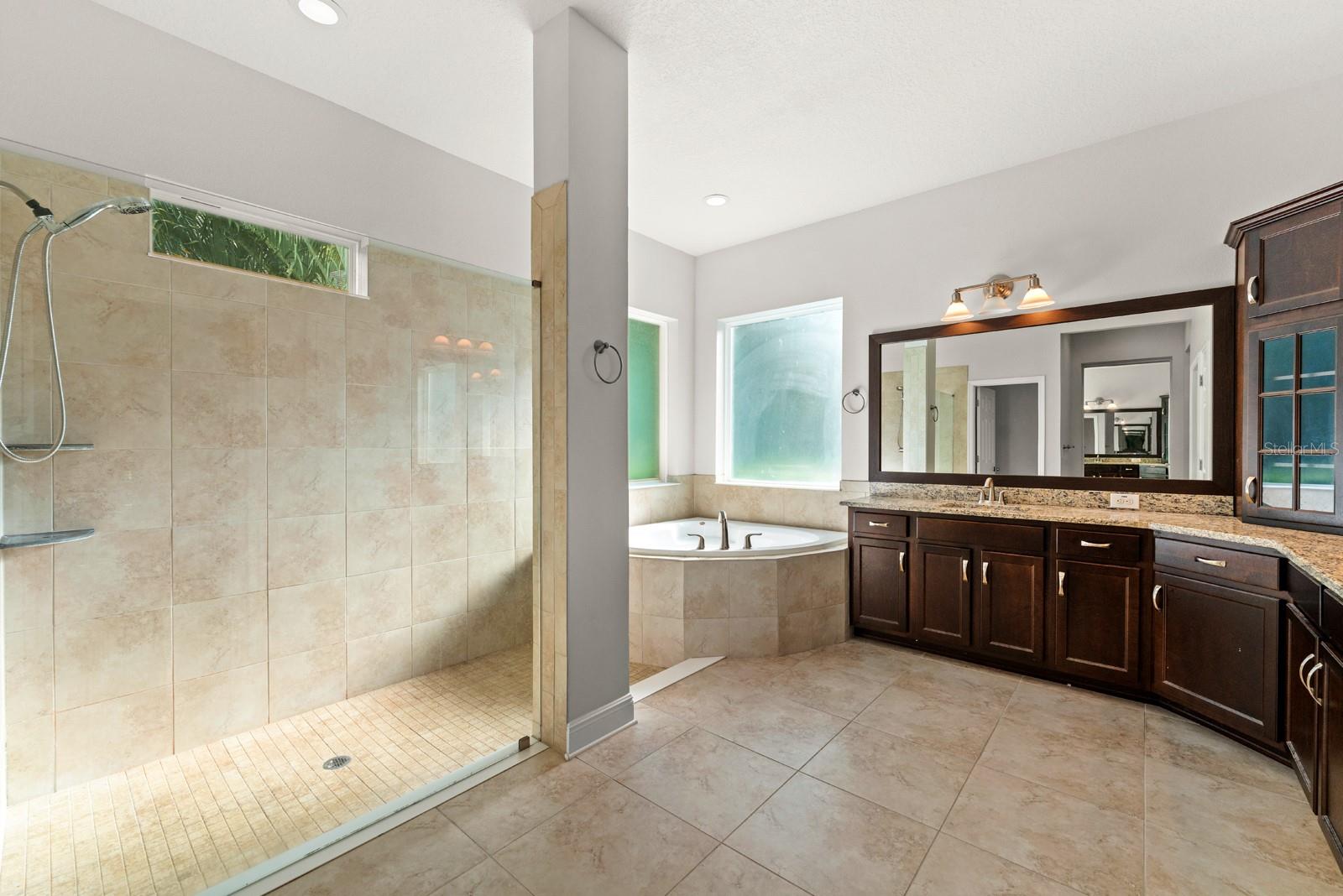 Massive Primary En-suite