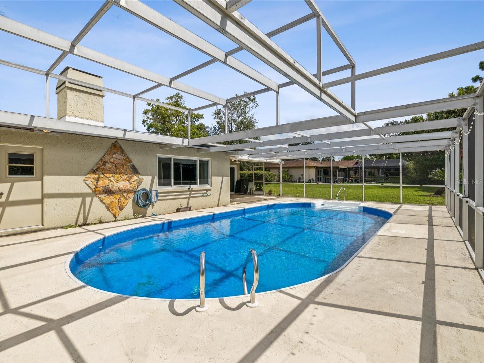New pool liner and pool pump in your new pool!