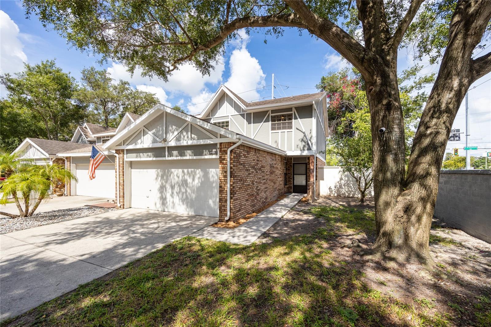 Welcome to 9822 Brownstone!   A large 3 bed 2.5 Bath END UNIT!