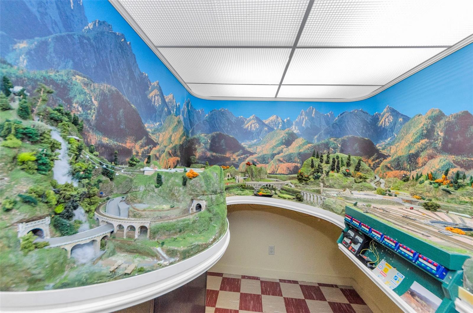 bonus room (7'x9'2") currently used as a model train room