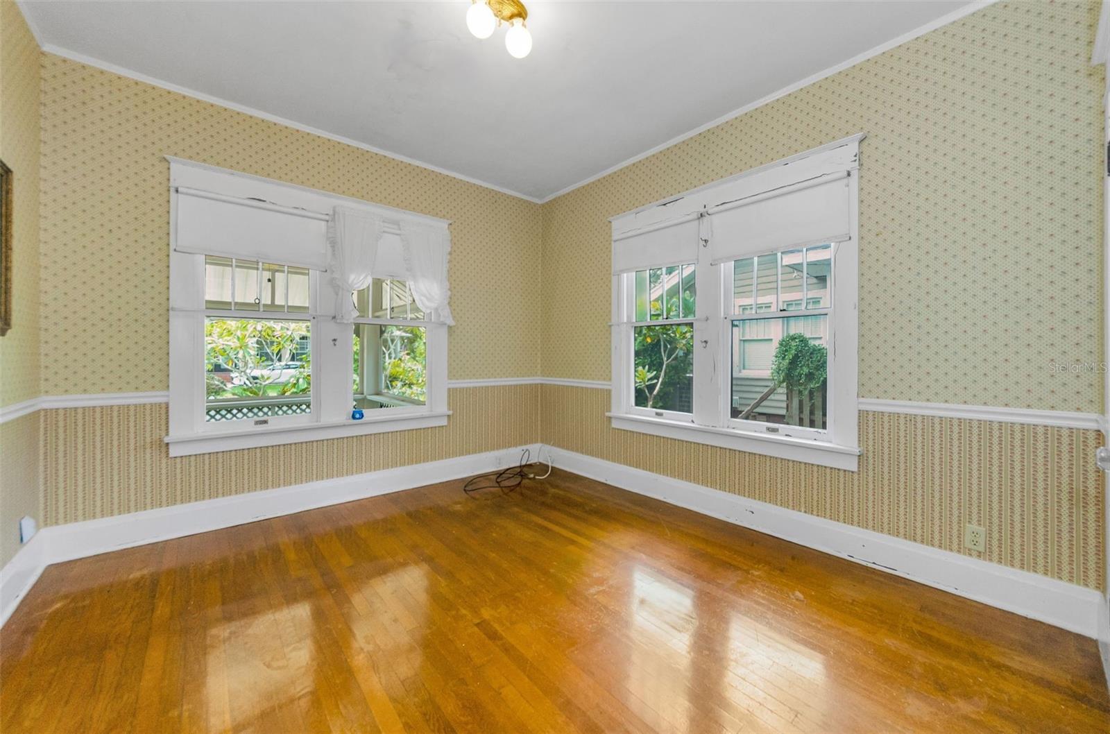 2nd bedroom