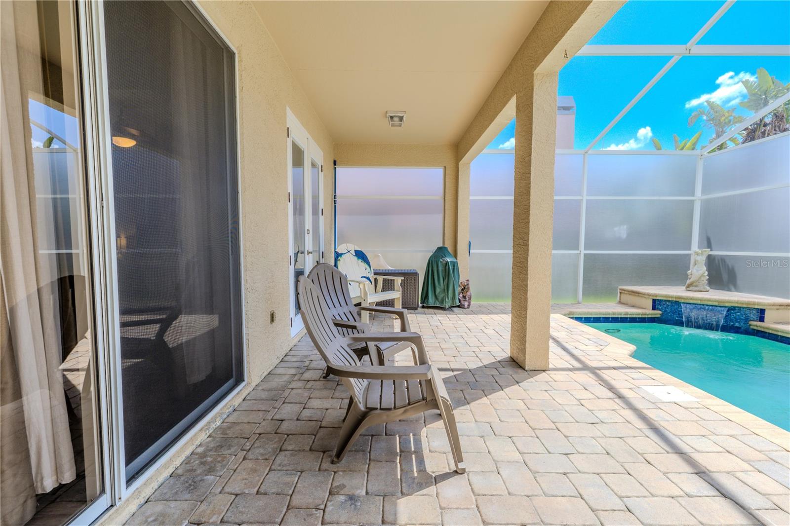 Screened in lanai