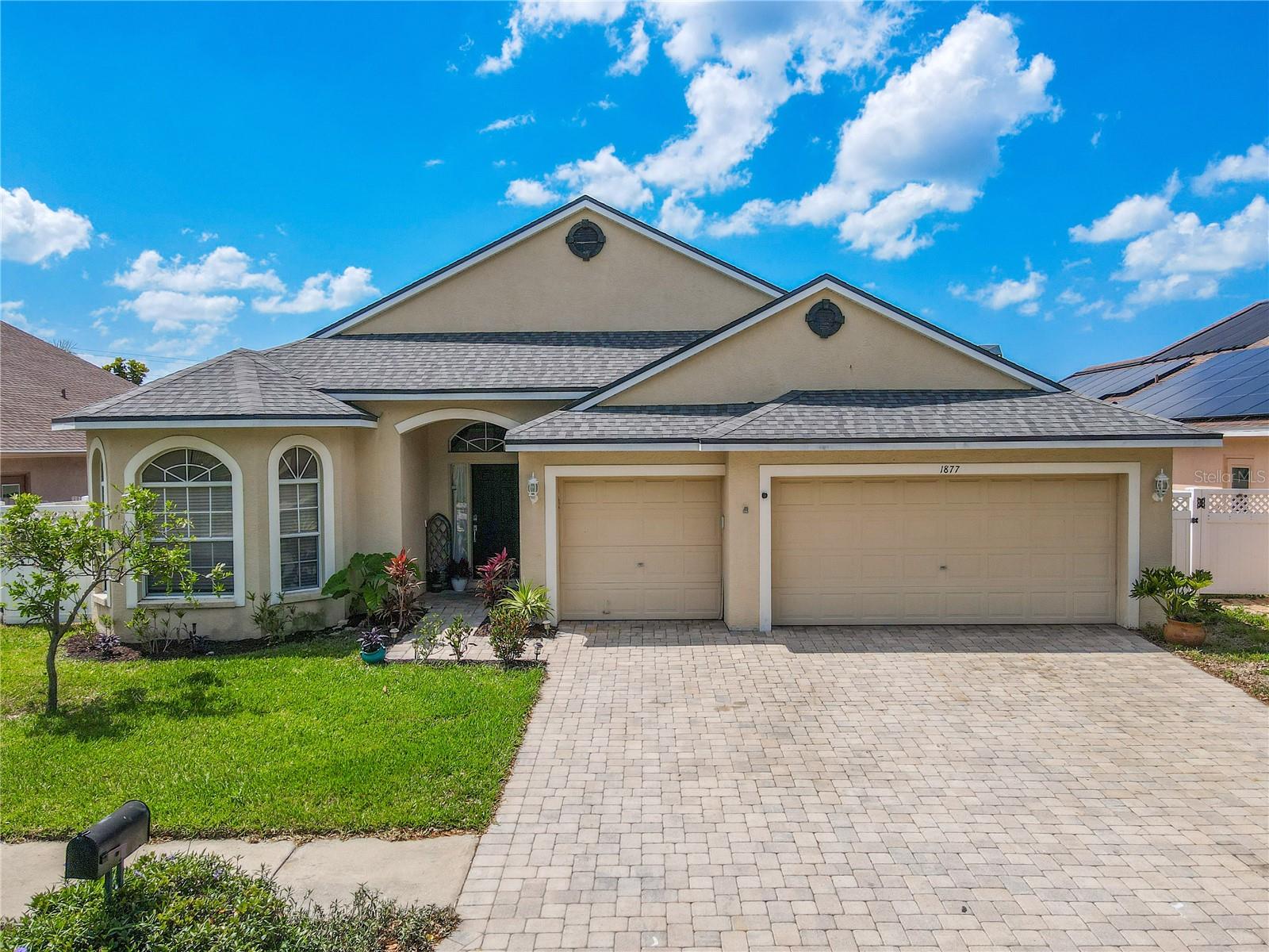 The home is close to the Pinellas Trail, the Tarpon Springs Aquarium, golf courses, and tons of local dining, shopping, and charming downtown attractions. Whether you’re biking, boating, or grabbing a bite on the water—this area is full of adventure, charm, and laid-back fun.
