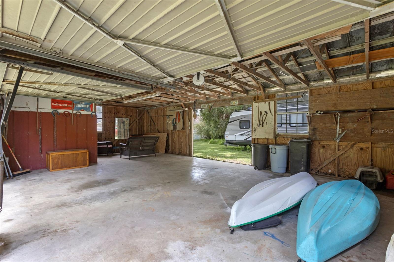 large detached garage/workshop