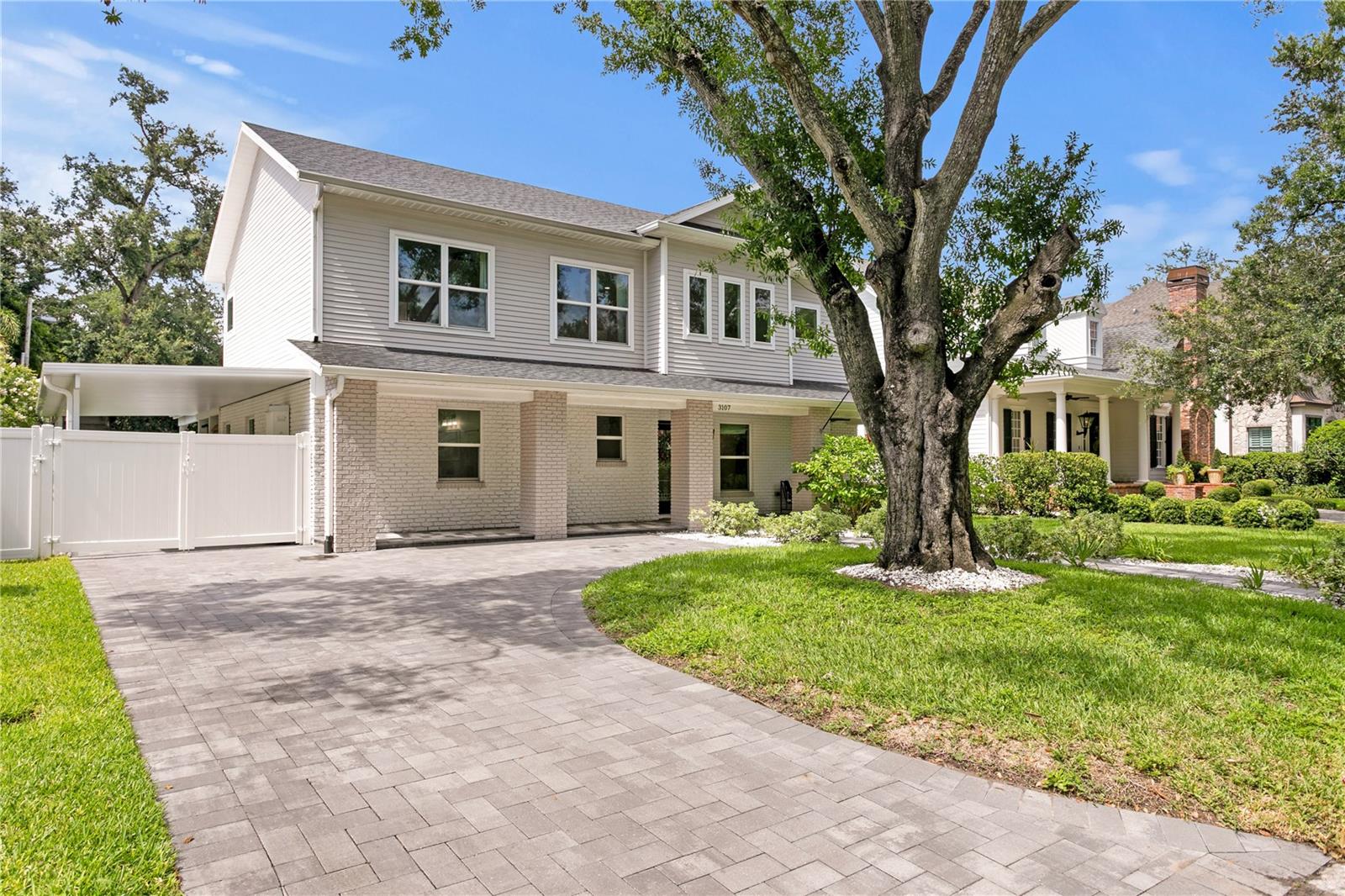 This stunning 4-bedroom, 4.5-bathroom residence offers the ultimate South Tampalifestyle