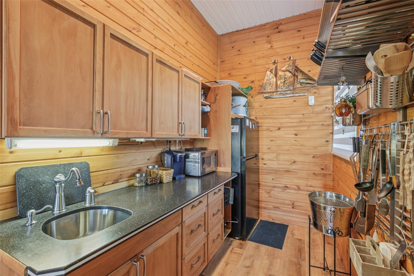Downstairs Kitchenette