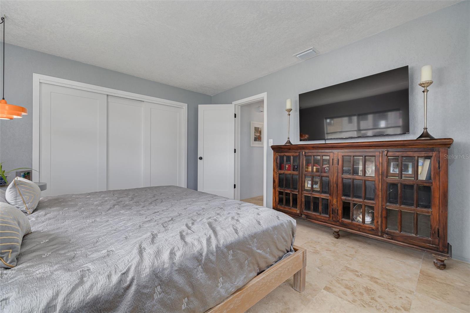Front Guest room with oversized closet